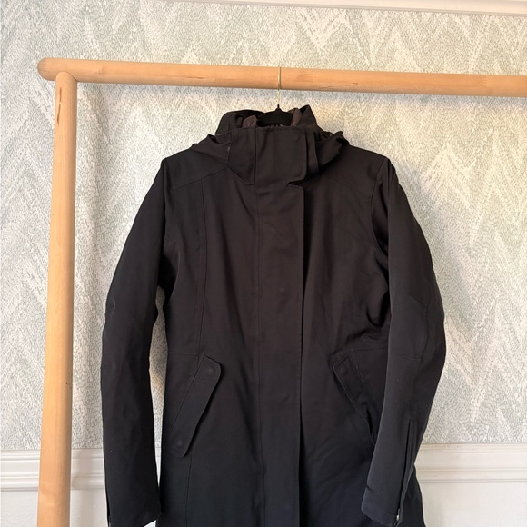 Patagonia Women's Black 3 in 1 parka - Picture 2 of 5